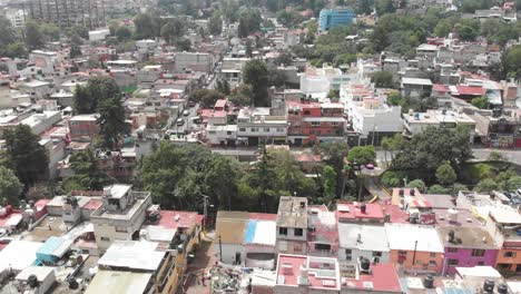 Vista-Aérea-De-Las-Casas-Del-Barrio-La-Concepció-En-El-Sur-De-La-Ciudad-De-México