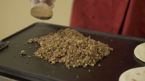 Este-Video-Trata-De-Preparar-Tacos-Veganos-Para-Comer