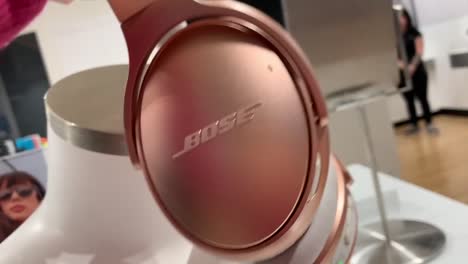 The-QuietComfort-35-wireless-headphones-II-in-rose-gold-color-at-a-local-retail-store