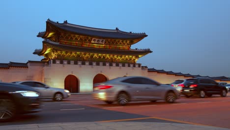 night-view-of-Gwanghwamun-Square-in-south-korea-statue-of-king-sejong,-yi-sun-shin