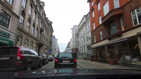 Conduciendo-Por-El-Centro-De-Copenhague-Dinamarca-En-Vista-Pov