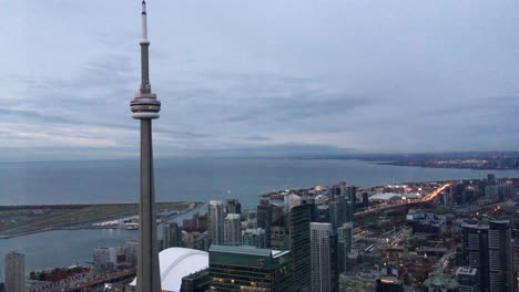 Morgendlicher-Blick-Auf-Die-Stadt-Toronto-Südwest-Skyline-Und-Den-Ontariosee