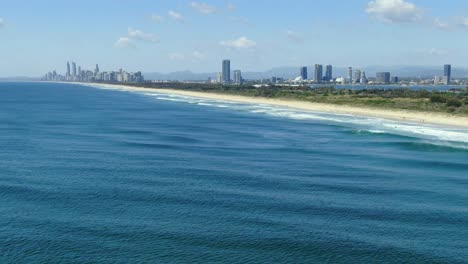 Surfers-Paradise-skyline-on-a-perfect-morning,-slow-zoom