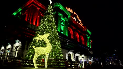 Holiday-lights-decoration-at-the-Union-Station