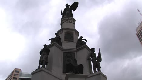 Michigan-Soldiers'-and-Sailors'-Monument-in-Detroit,-USA