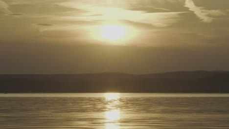 Sunset-moment-above-the-Lake-Balaton