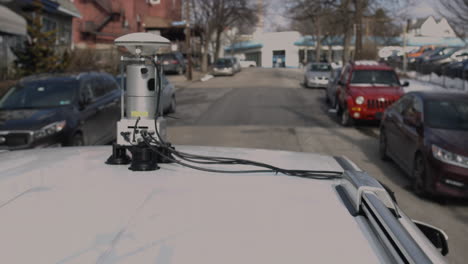 LIDAR-scanning-technology-mounted-to-car-to-build-accurate-3D-map-models