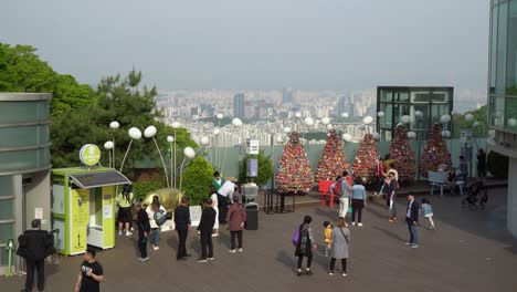 Tourists-take-pictures-At-Namsan-mountain-N-tower-area-entrance-top-view