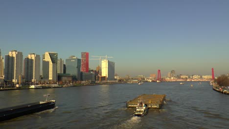 The-skyline-of-Rotterdam-with-the-Willems-bridge