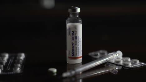 Pharmaceutical-Medication.-Pills,-Vial-And-Syringe-Closeup
