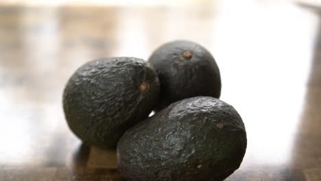Close-Up-of-Hass-Avocados