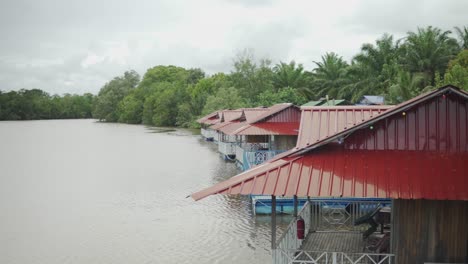 Flusstransportpunkt-Im-Distrikt-Rompin,-Malaysia