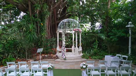 Drohnenaufnahmen-Von-Wunderschönen-Hochzeitsorten-Im-Gartenstil-In-Boulevard-Gardens,-Indoorpilly,-Queensland