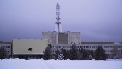 Ein-Schuss-Des-Kernkraftwerks-Ignalina-In-Litauen-Im-Kalten-Schneereichen-Winter