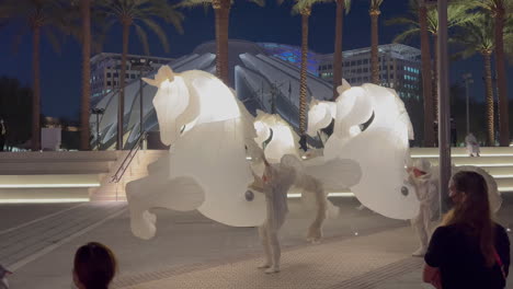 Artists-performing-with-inflatable-horses-at-EXPO-Dubai-2020