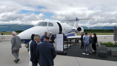 Nuevo-Tipo-De-Jet-Privado-Cessna-Longitude-En-Exhibición-En-EBACE,-Ginebra