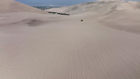 Dünenbuggys-In-Der-Wüste-Von-Huacachina,-Peru