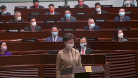 Die-Frühere-Vorstandsvorsitzende-Von-Hongkong,-Carrie-Lam,-Spricht-Während-Der-Eidzeremonie-In-Der-Hauptkammer-Des-Legislativrates