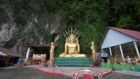 Buddha-Statue-Im-Höhlentempel