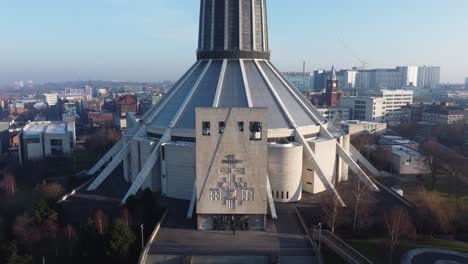 Antena-De-La-Catedral-Metropolitana-De-Liverpool-Al-Frente-Del-Exterior-Del-Edificio