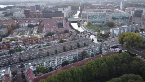 Luftbild-Von-Amsterdam,-Niederlande,-Man-Sieht-Die-Kanäle-Und-Die-Architektur-Der-Typischen-Häuser