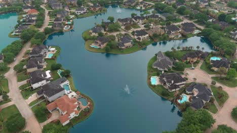 Luftaufnahme-Von-Wohlhabenden-Häusern-In-Houston,-Texas
