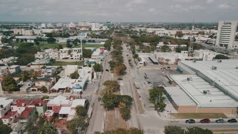 Accelerated-view-of-avenue-with-railroad-at-center-in-yucatan