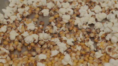 Popcorn-Popping-Kochpfanne-Popcorn-Zeitlupe