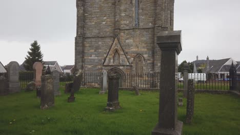A-close-up-of-a-small-gravesite-at-Cambuskenneth-Abbey