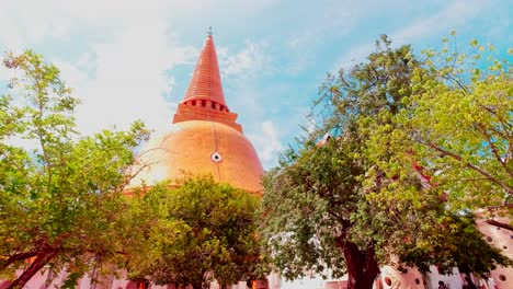 Pagoda-De-Phra-Pathom-En-La-Provincia-De-Sam-Phran-Tailandia