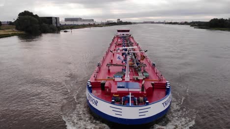 Bow-and-front-deck-of-oil-products-tanker-on-ride