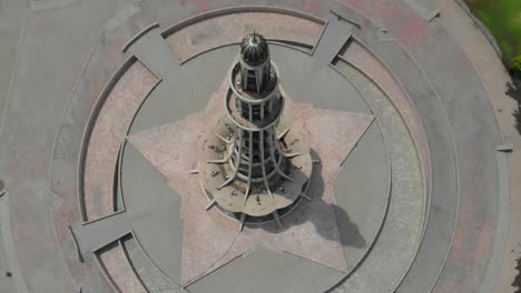 Parallaxenansicht-Aus-Der-Luft-Von-Minar-E-Pakistan-Monument
