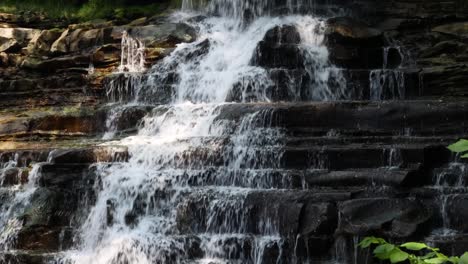Brandywine-Falls-Im-Cuyahoga-Nationalpark-Sind-Eine-Oase-Im-Urbanen-Stadtbild-Von-Cleveland-Ohio