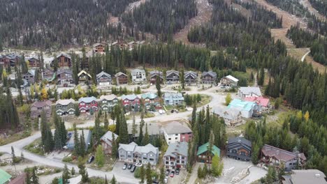 Big-White-Mountain-with-Cottages-and-Cabins-below