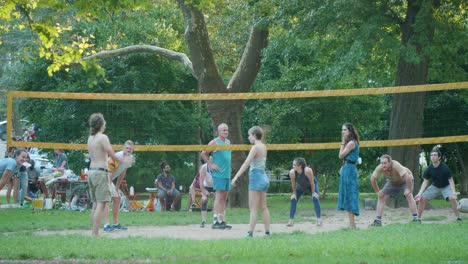 Jugadores-De-Voleibol-En-El-Parque-Clark-De-Filadelfia