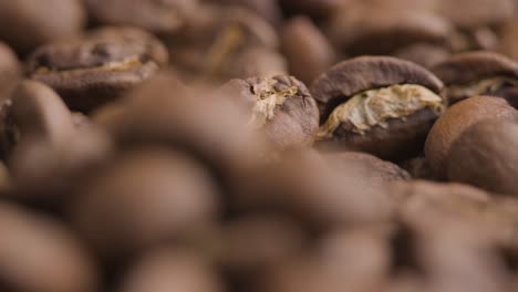 Extreme-close-up,-roasted-coffee-beans