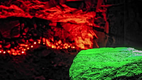 Zeitraffer-Der-Blau-Beleuchteten-Höhle-Im-Wikingertal,-Norwegen