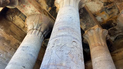 Ancient-Egypt-column-pillars-inscribed-with-hieroglyph-in-Temple-of-Kom-ombo