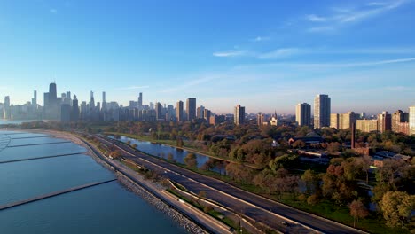 Umweltfreundliche-Grüne-Stadt-Chicago-Skyline-Drohnenaufnahmen