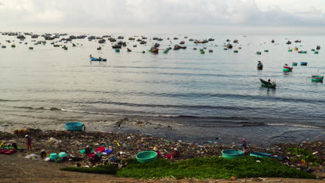 Beach-shore-full-of-garbage-trash-in-Vietnam