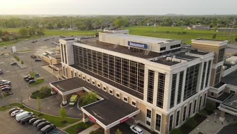 Beaumont-Health-Hospital,-Trenton-Michigan,-Usa---Magnetkrankenhaus-Für-Die-Pflege
