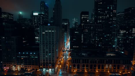 Futuristische-Luftaufnahme-Von-Chicago-Nachtzeit-4k