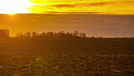 Amazing-timelapse-above-a-field-during-golden-hour
