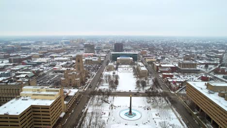 Indianapolis-Public-Library-and-snowy-cityscape,-Indiana