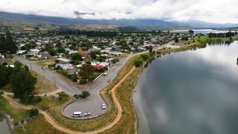 Vista-De-La-Ciudad-De-Cromwell-Cerca-Del-Lago-Dunstan,-Nueva-Zelanda