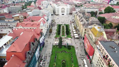 Pushing-in-on-Downtown-City-Centre-Timisoara
