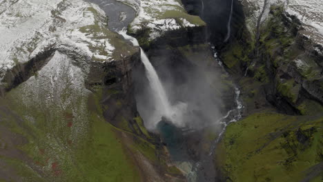 Vista-Aérea-De-La-Cascada-De-Haifoss-En-Islandia