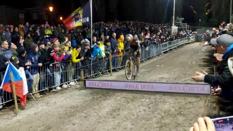 Cyclocross-cycling-on-the-challenging-race-terrain-of-Diegem-in-Belgium-by-night