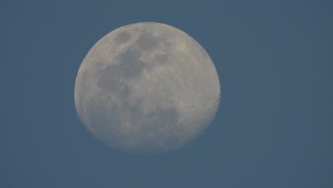 Moon---sky--night-milky-way---zoom-