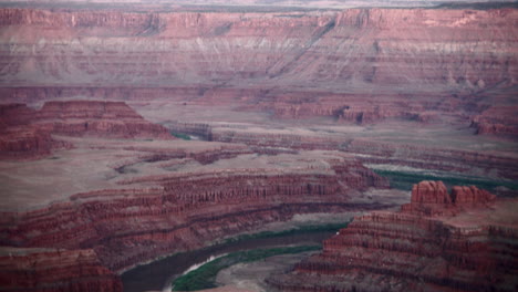 Canyon-landscape-at-Dead-Horse-Point-State-Park-in-Utah